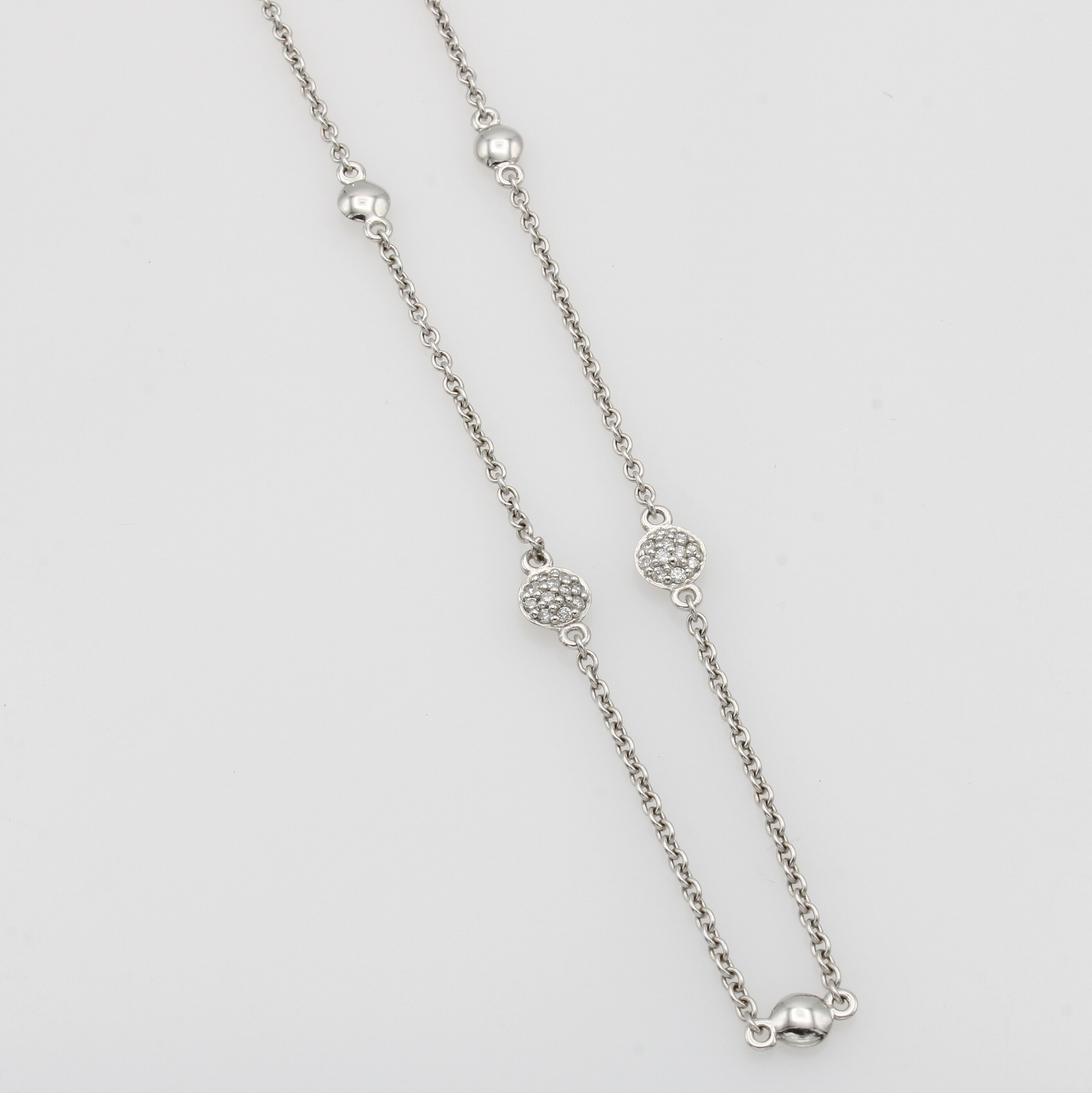 Image 26991368 - Collier mit Brillanten. WG 585/000, runde Zwischenelemente z.T. bes. m. 22 Brill. zus. ...