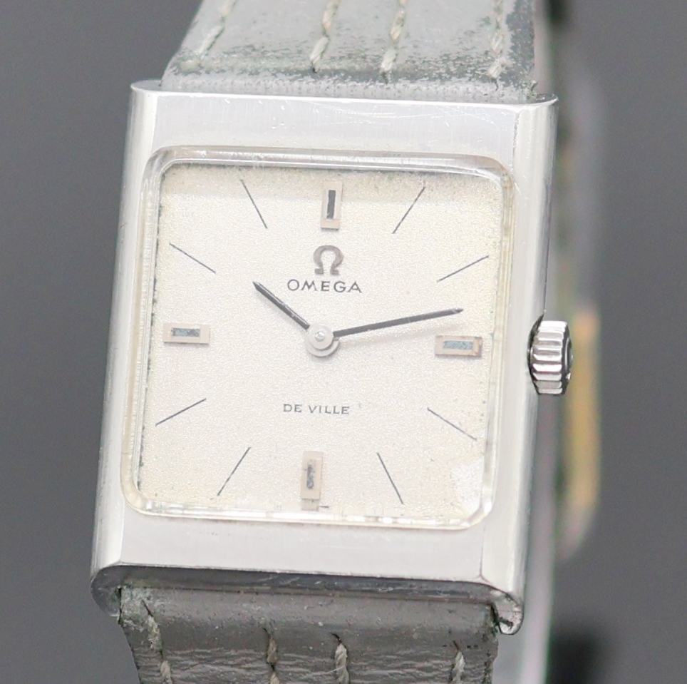 Detail a: OMEGA De Ville Armbanduhr in Edelstahl Referenz 511.324, Schweiz um 1969, Handaufzug, 2-teil. rechteck. Geh. inkl. Lederband m. Dornschl., orig. ...
