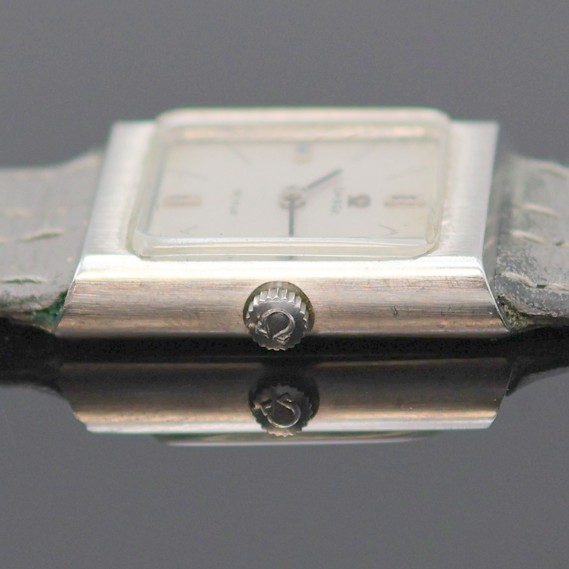 Detail c: OMEGA De Ville Armbanduhr in Edelstahl Referenz 511.324, Schweiz um 1969, Handaufzug, 2-teil. rechteck. Geh. inkl. Lederband m. Dornschl., orig. ...