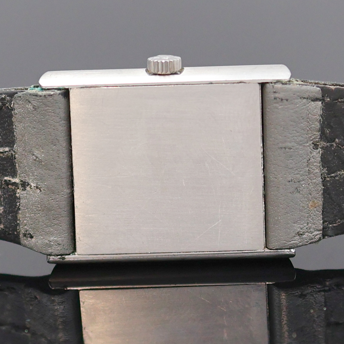 Detail d: OMEGA De Ville Armbanduhr in Edelstahl Referenz 511.324, Schweiz um 1969, Handaufzug, 2-teil. rechteck. Geh. inkl. Lederband m. Dornschl., orig. ...
