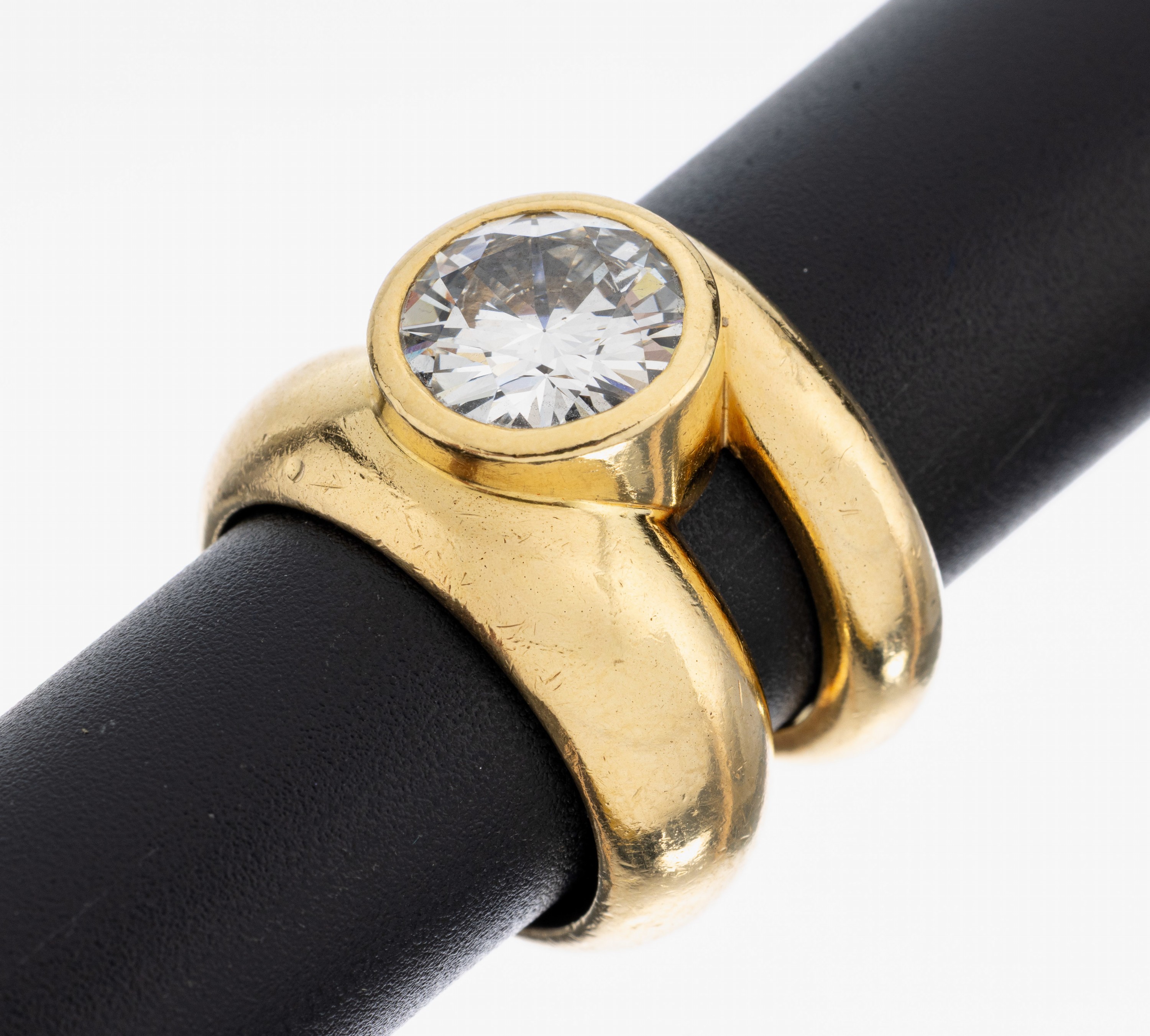 Image 26991490 - 18 kt Gold Brillant-Ring, GG 750/000, schwere Verarbeitung, Brillant ca. 2.809 ct ...