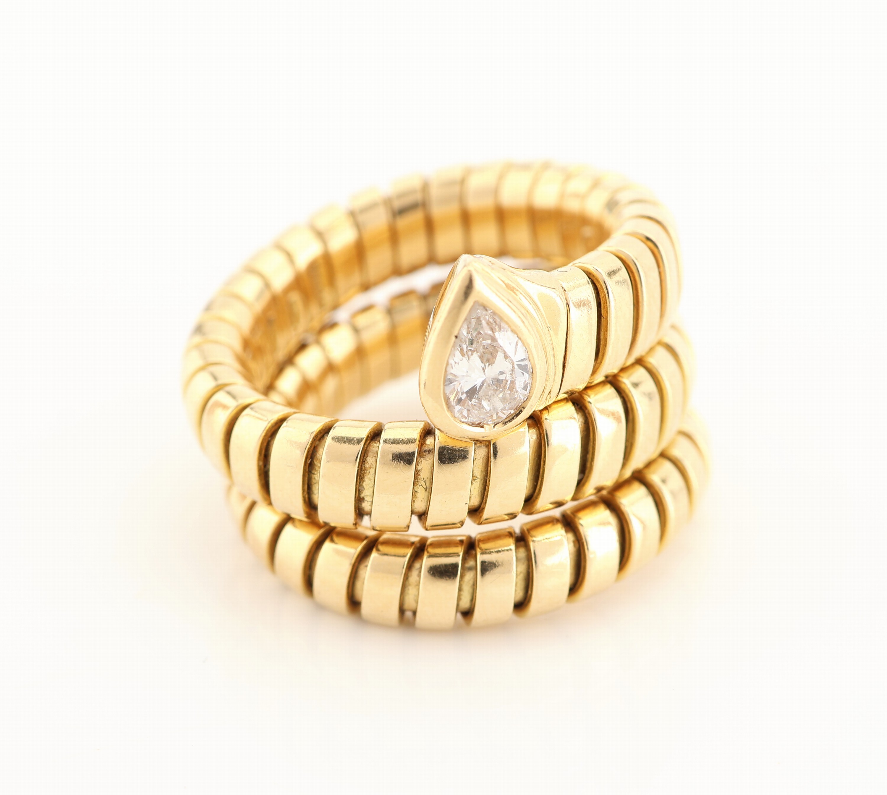 Detail a: 18 kt Gold BULGARI Diamant-Ring, GG 750/000, Modell Serpenti Tubogas, 1 Diamant- Tropfen ca. 0.30 ct Weiß/si, RW flexibel, ca. 16.9 g