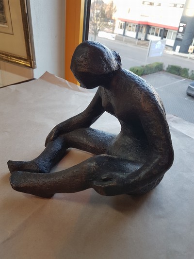 26991494a - H. Glücklich, zeitgen. Künstler, Sitzender weiblicher Akt, Bronzeguß, sign. und num. ...