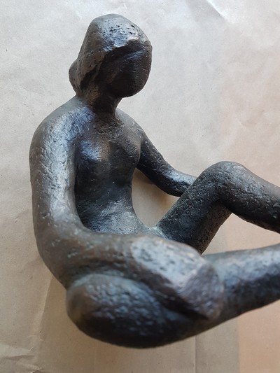 26991494j - H. Glücklich, zeitgen. Künstler, Sitzender weiblicher Akt, Bronzeguß, sign. und num. ...