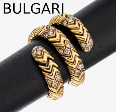 Image 18 kt Gold BULGARI Brillant-Ring, GG 750/000, Modell Spiga, 32 Brillanten zus. ca. 0.30 ...