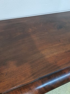 26991964d - Chiffoniere/Hochkommode, Biedermeier, um 1840 , Mahagonifurnier, 6 Schubladen, ca. 148 x ...