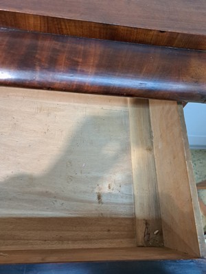 26991964h - Chiffoniere/Hochkommode, Biedermeier, um 1840 , Mahagonifurnier, 6 Schubladen, ca. 148 x ...