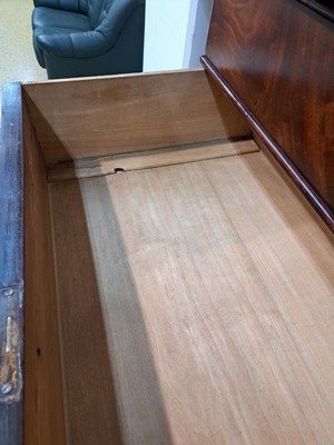 26991964k - Chiffoniere/Hochkommode, Biedermeier, um 1840 , Mahagonifurnier, 6 Schubladen, ca. 148 x ...