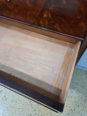 26991964l - Chiffoniere/Hochkommode, Biedermeier, um 1840 , Mahagonifurnier, 6 Schubladen, ca. 148 x ...