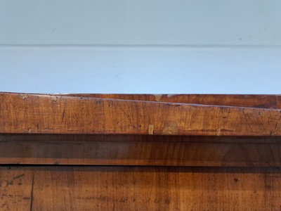 26991972j - Büchervitrine, Biedermeier, um 1830, Nußbaumfurnier, zweitürig sechsfach verglast, ...