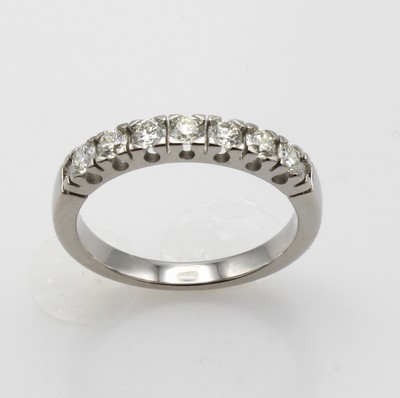 Image Ring mit Brillanten, WG 375/000, 7 Brill. zus. ca. 0.35 ct Weiß/si, RW 53 ...