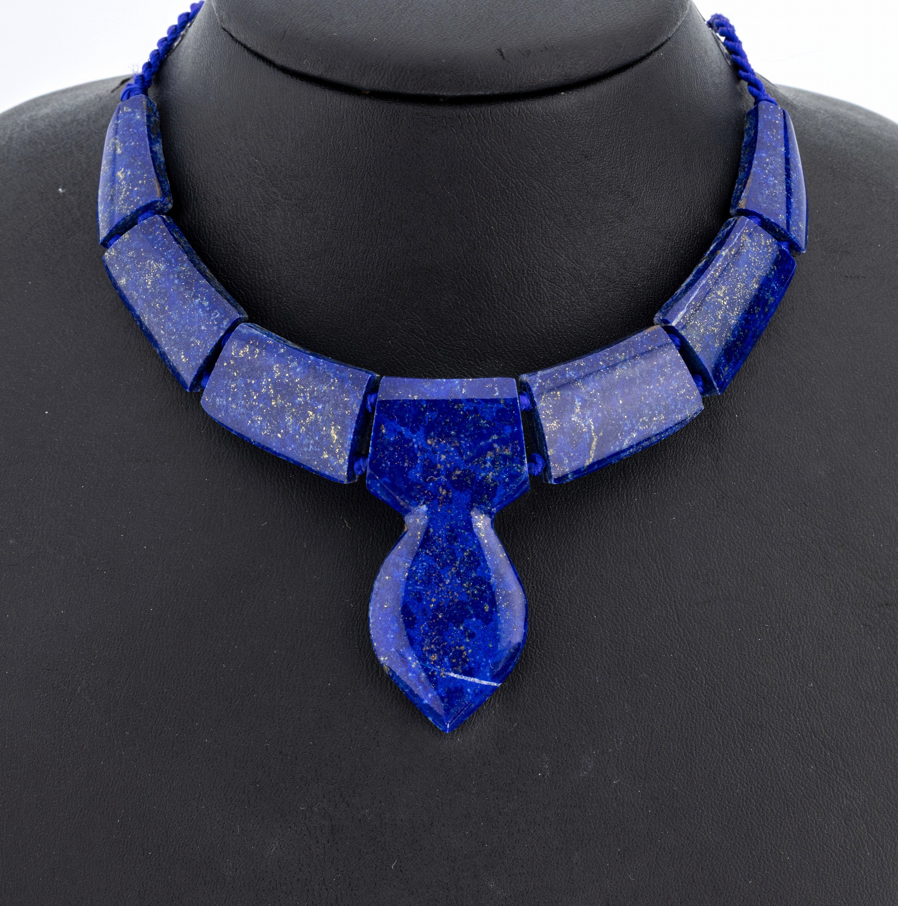 Image 26992642 - Lapislazuli-Collier, 7-tlg. Mittelteil, Lapislazuli-Glieder mit Pyriteinschlüssen, an ...