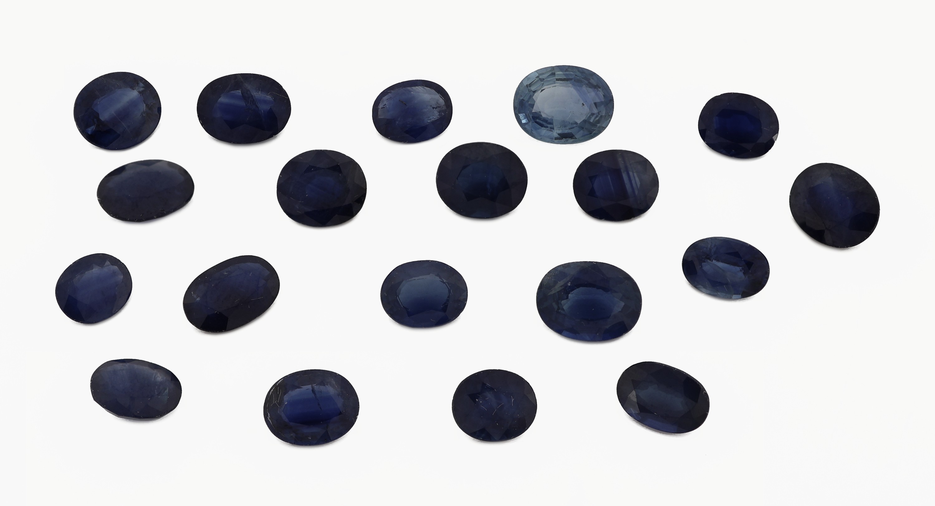Image 26992954 - Lot lose Saphire zus. ca. 10.54 ct, ovalfacett. in versch. Größen und ...