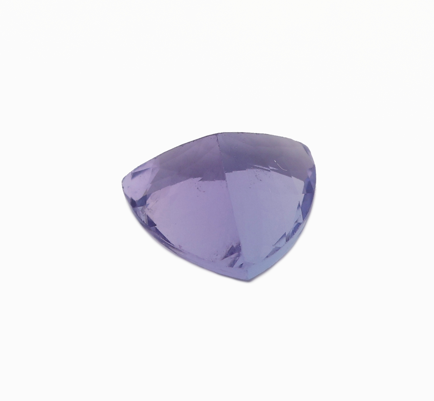 Detail a: Lot loser Tansanit ca. 1.65 ct, facett. Triangel