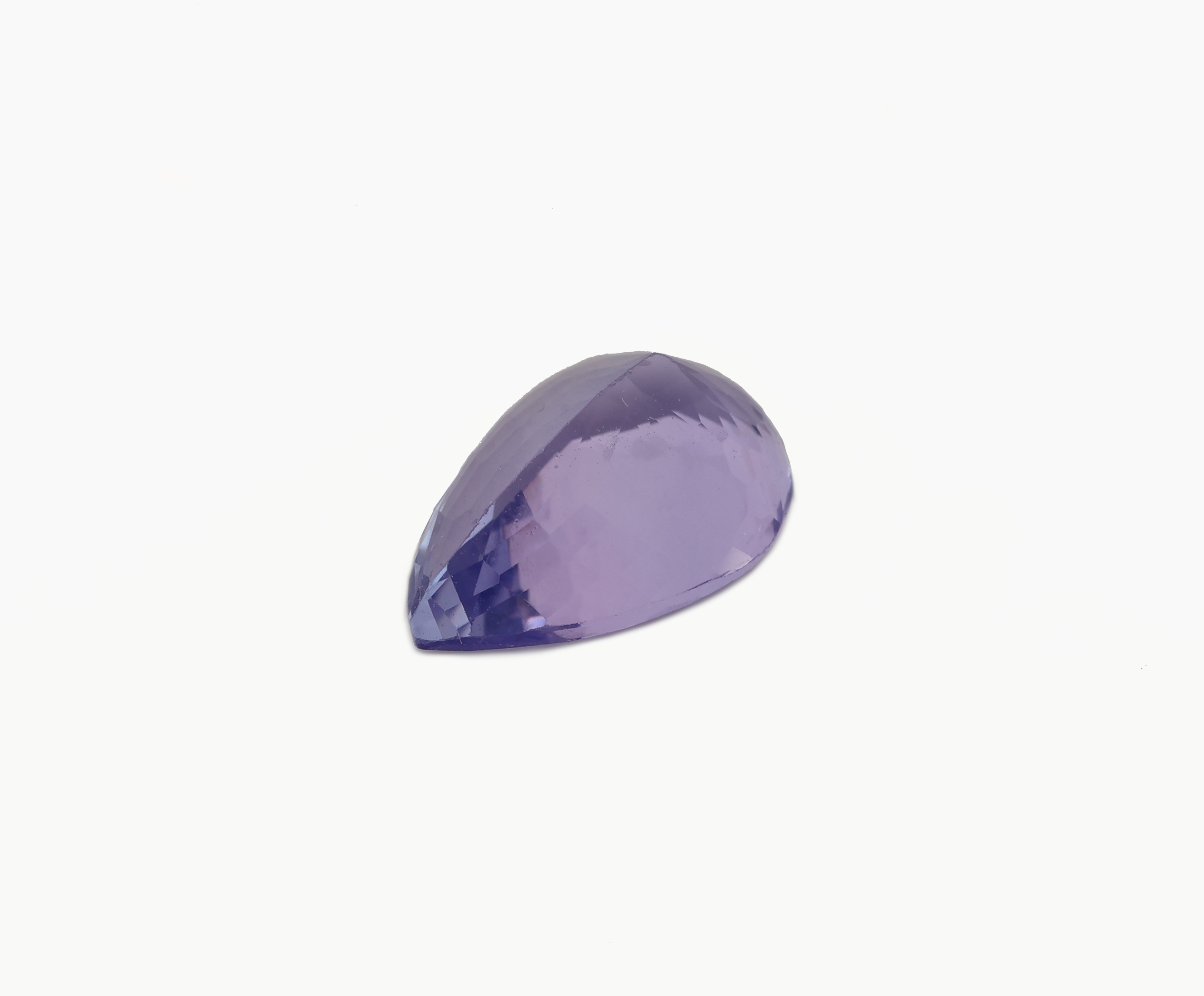 Detail b: Loser Tansanit ca. 1.98 ct, facett. Tropfen