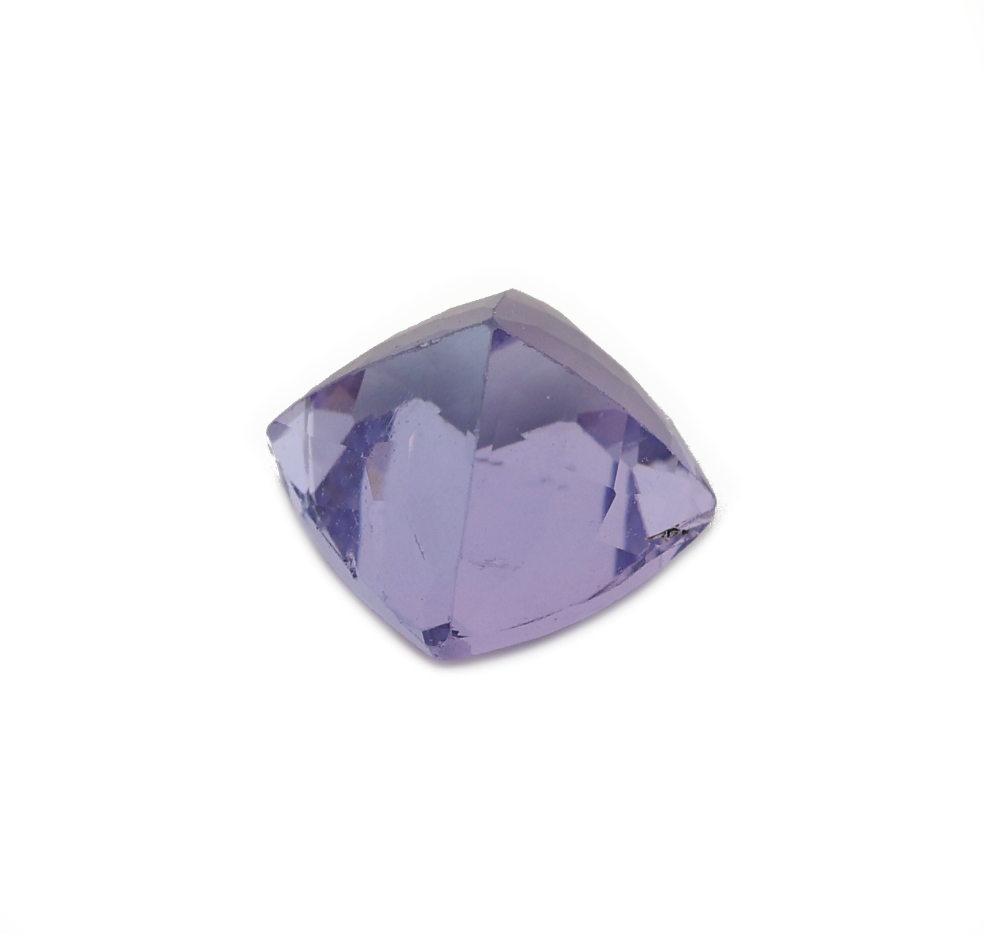 Detail b: Loser Tansanit ca. 1.36 ct, Kissenschliff