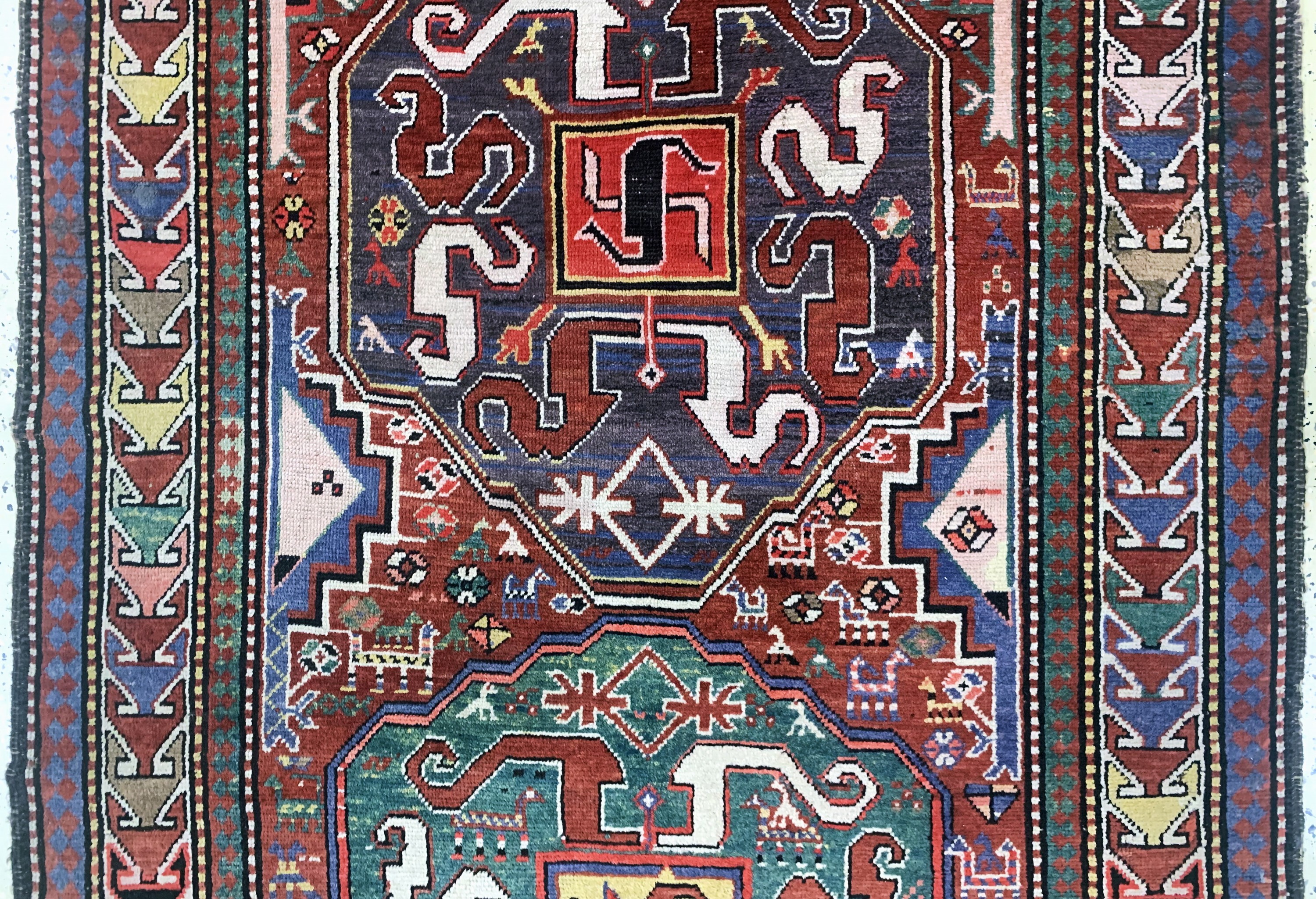Detail b: "Wolkenband-Kazak"antik, Kaukasus, datiert 1903 , Wolle auf Wolle, ca. 245 x 137 cm, EHZ: 2-3