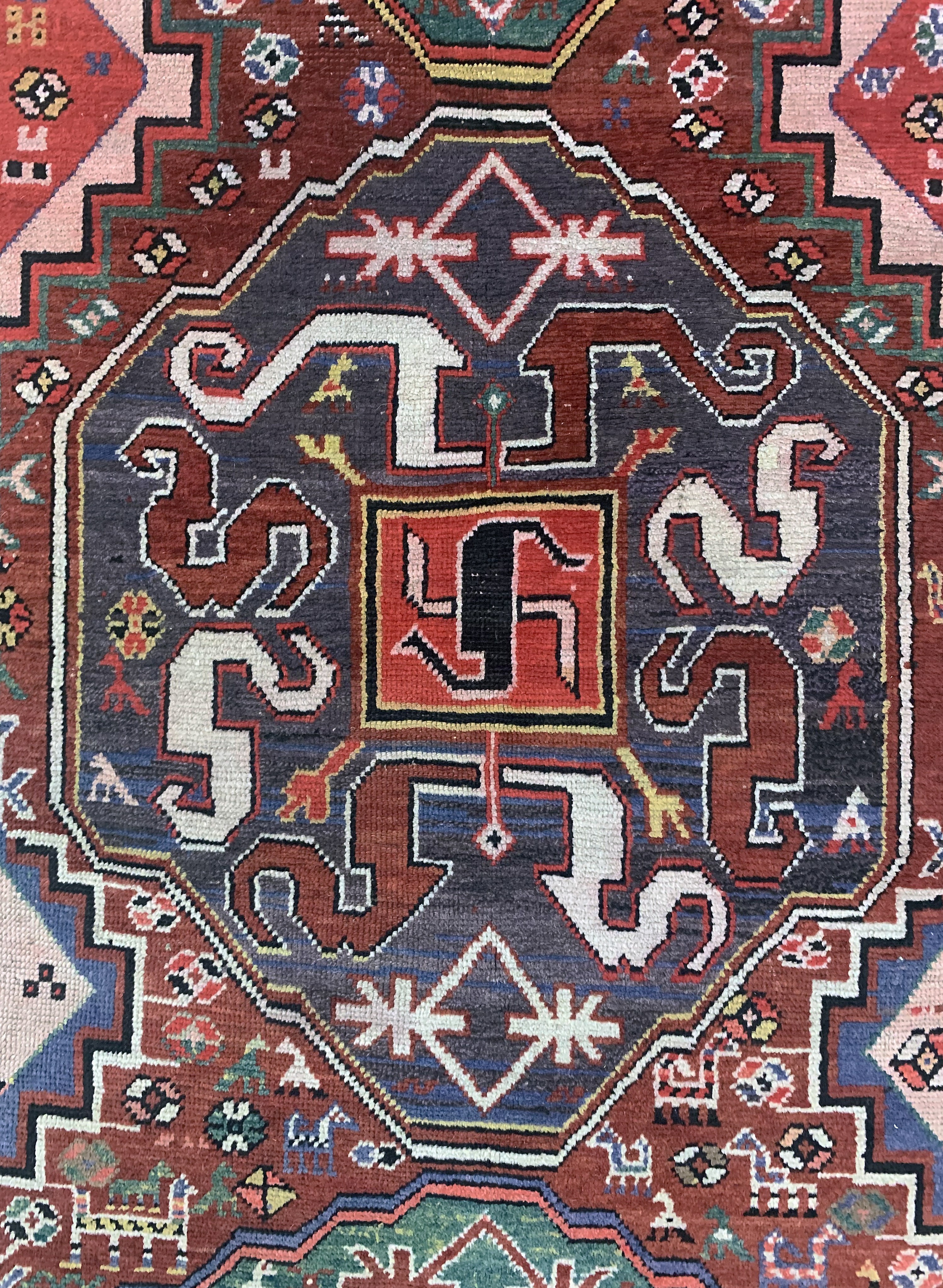 Detail d: "Wolkenband-Kazak"antik, Kaukasus, datiert 1903 , Wolle auf Wolle, ca. 245 x 137 cm, EHZ: 2-3