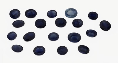 Lot lose Saphire zus. ca. 10.54 ct, ovalfacett. in versch. Größen und Farbnuancen,Ausfassware