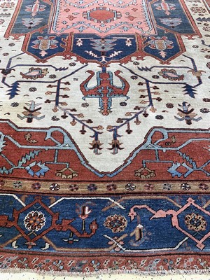 26992991k - Heriz´Serapi´antik, Persien, 19.Jhd, Wolle auf Baumwolle, ca. 351 x 262 cm, EHZ: 3