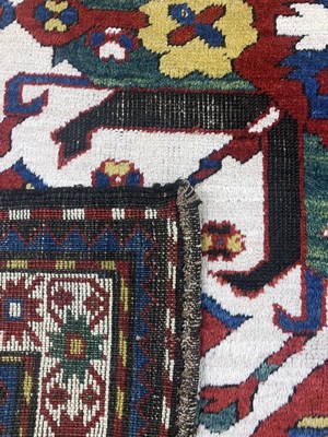 26992996g - Tchelaberd´Adler-Kazak´antik, Kaukasus, 19.Jhd, Wolle auf Wolle, ca. 210 x 137 cm, EHZ: ...