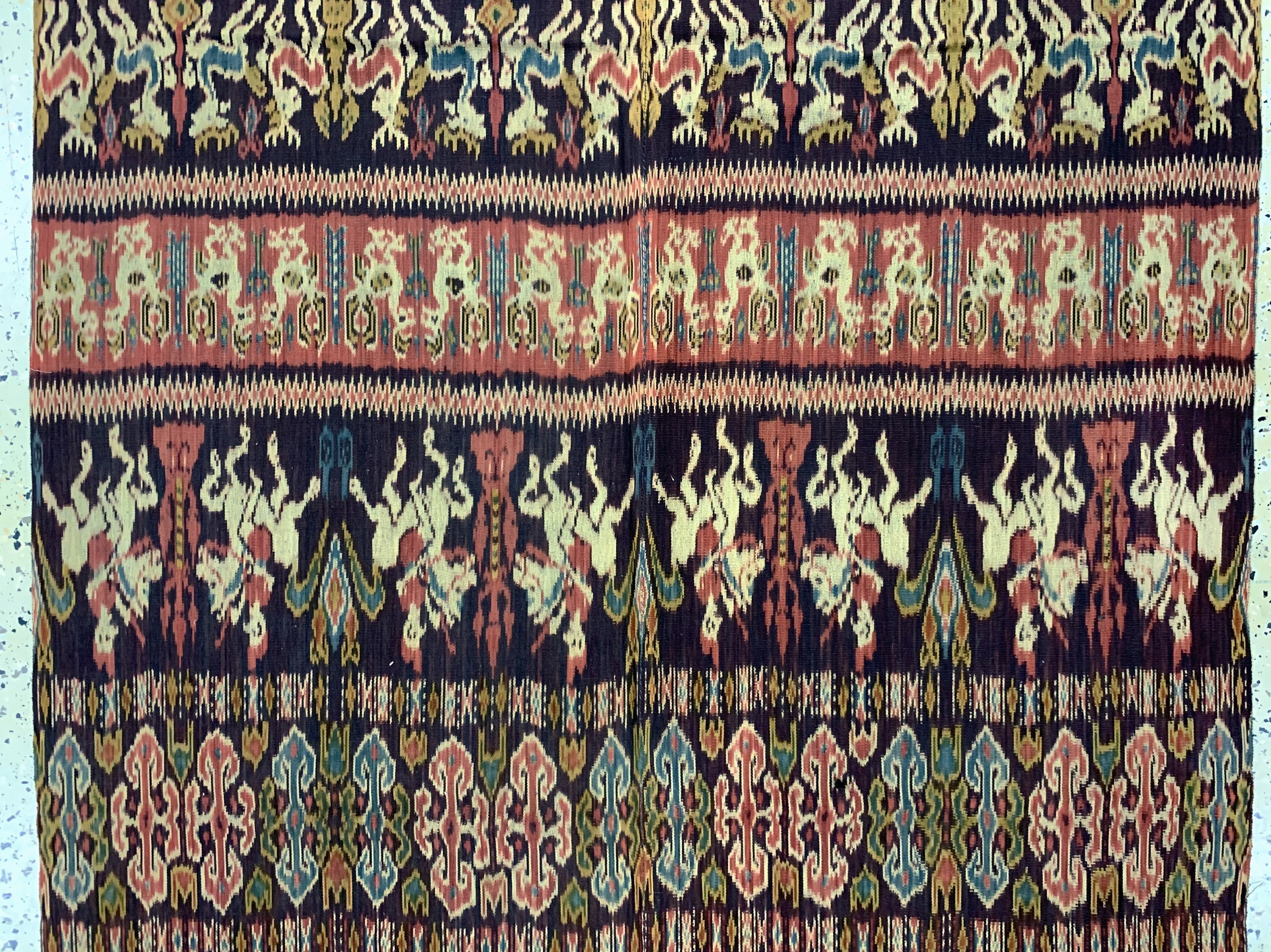 Detail b: Sumba"Ikat", Indonesien, Anfang 20.Jhd, Baumwolle, ca. 279 x 115 cm, EHZ: 2
