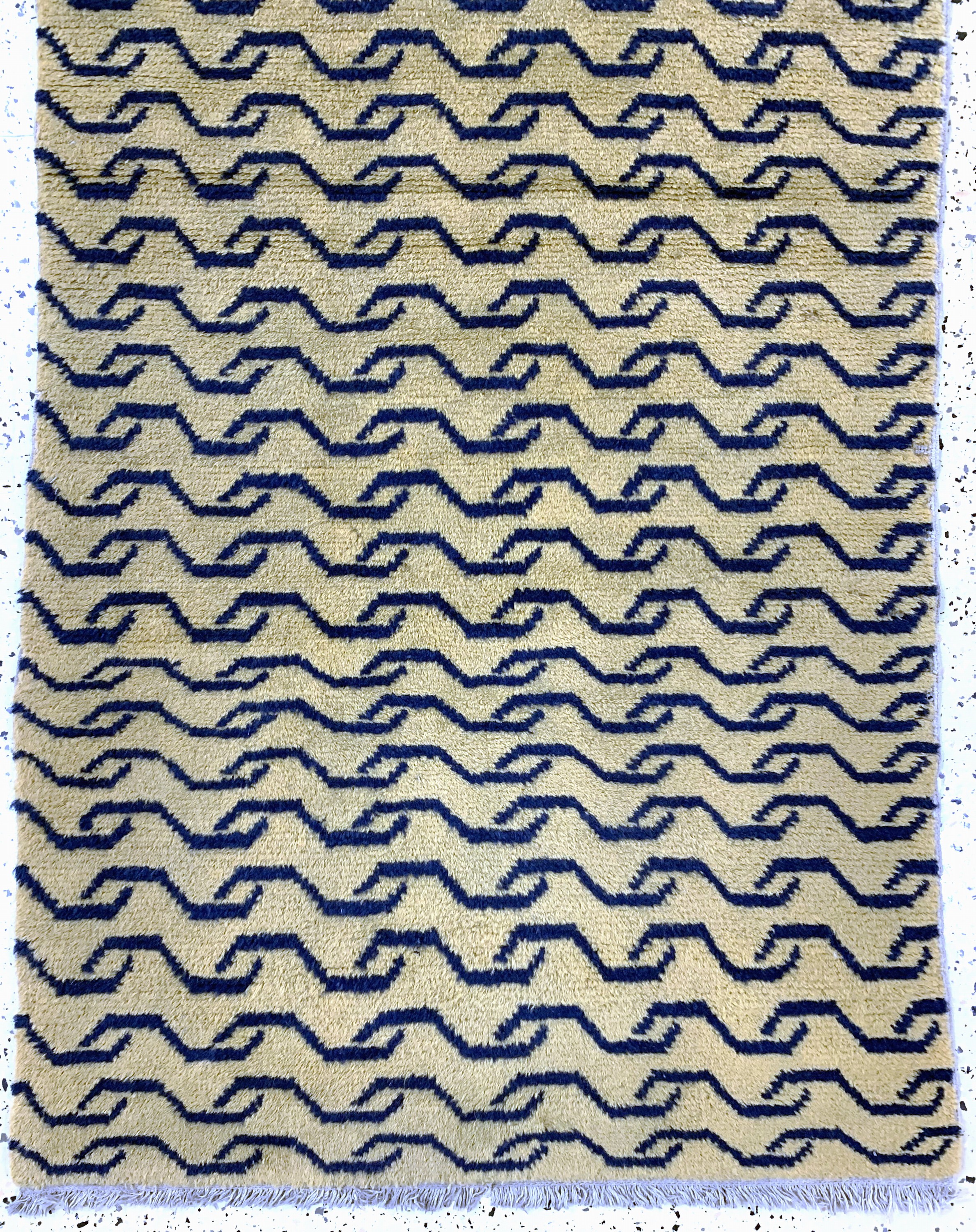 Detail b: "Tigerteppich", China, Anfang 20.Jhd, Wolleauf Baumwolle, ca. 198 x 86 cm, Mottenfraß, EHZ: 2