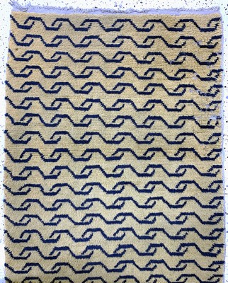 26993067a - ´Tigerteppich´, China, Anfang 20.Jhd, Wolleauf Baumwolle, ca. 198 x 86 cm, Mottenfraß, ...