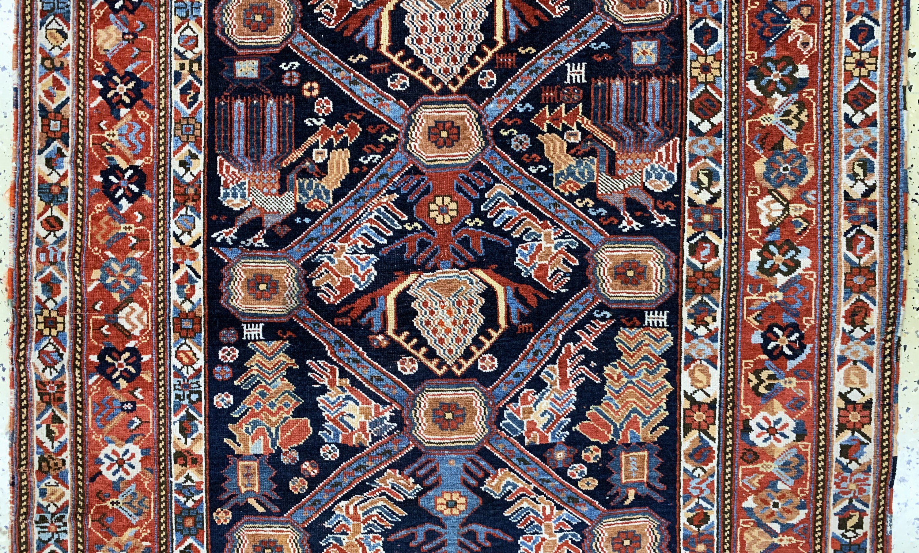 Detail c: Antiker Afschar, Persien, 19.Jhd, Wolle aufWolle, ca. 180 x 120 cm, EHZ: 2-3, (restauriert)