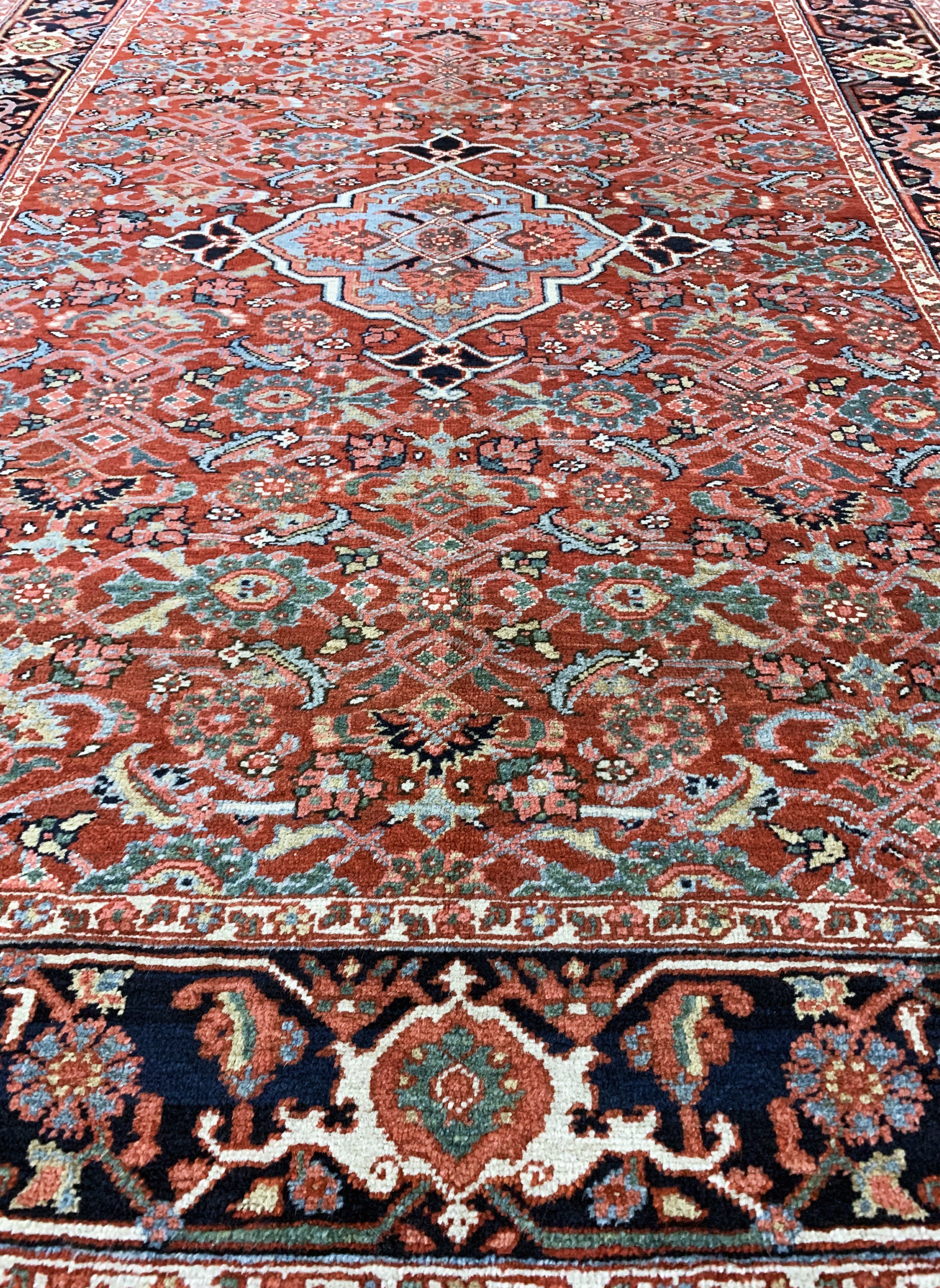 Detail f: Antiker Heriz, Persien, um 1900, Wolle auf Baumwolle, ca. 200 x 150 cm, EHZ: 2