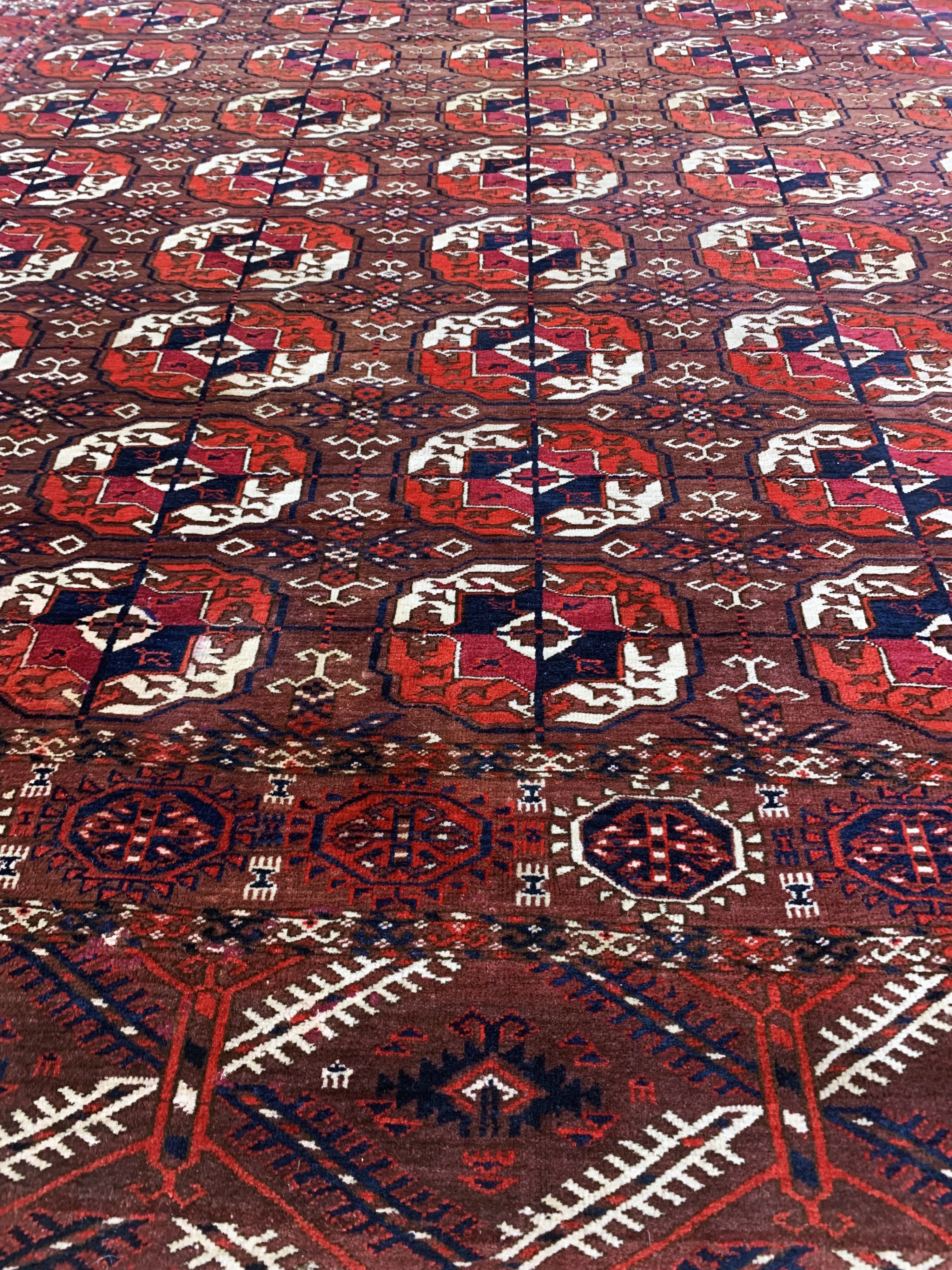 Detail f: Tekke"Hauptteppich"antik, Turkmenistan, 19.Jhd, Wolle auf Wolle, ca. 274 x 194 cm, EHZ: 2