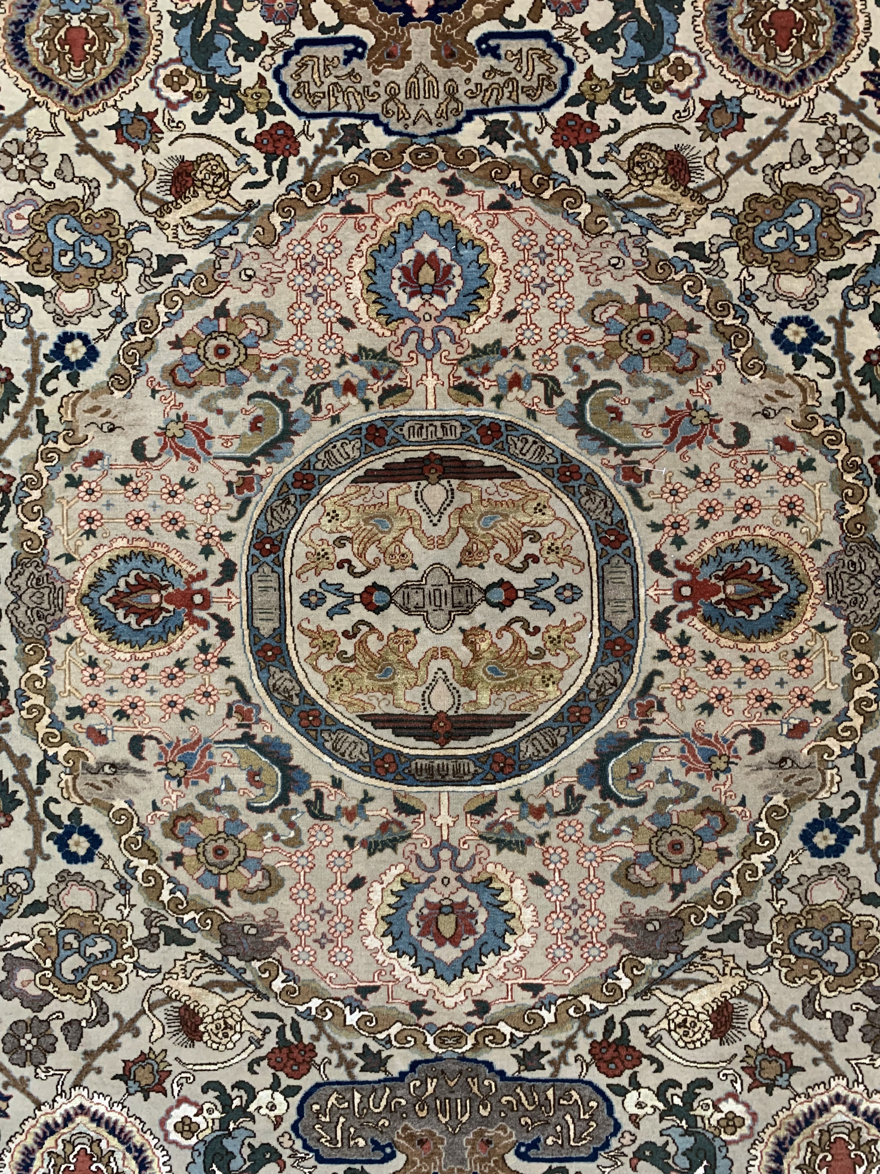 Detail e: Teheran"Part-Silk"fein alt, Persien, Anfang20.Jhd, Korkwolle mit Seide, ca. 360 x 270 cm,EHZ: 2