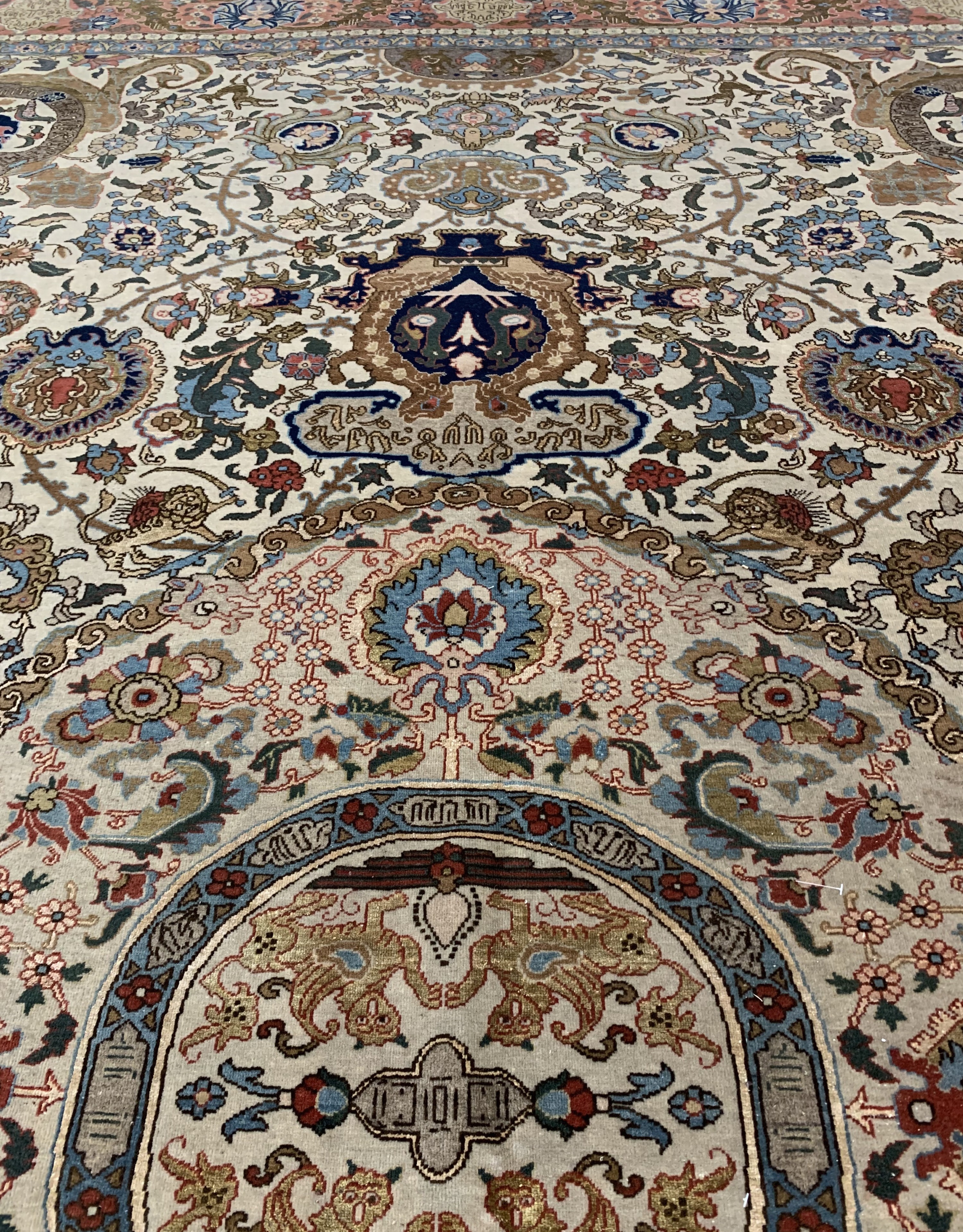 Detail k: Teheran"Part-Silk"fein alt, Persien, Anfang20.Jhd, Korkwolle mit Seide, ca. 360 x 270 cm,EHZ: 2