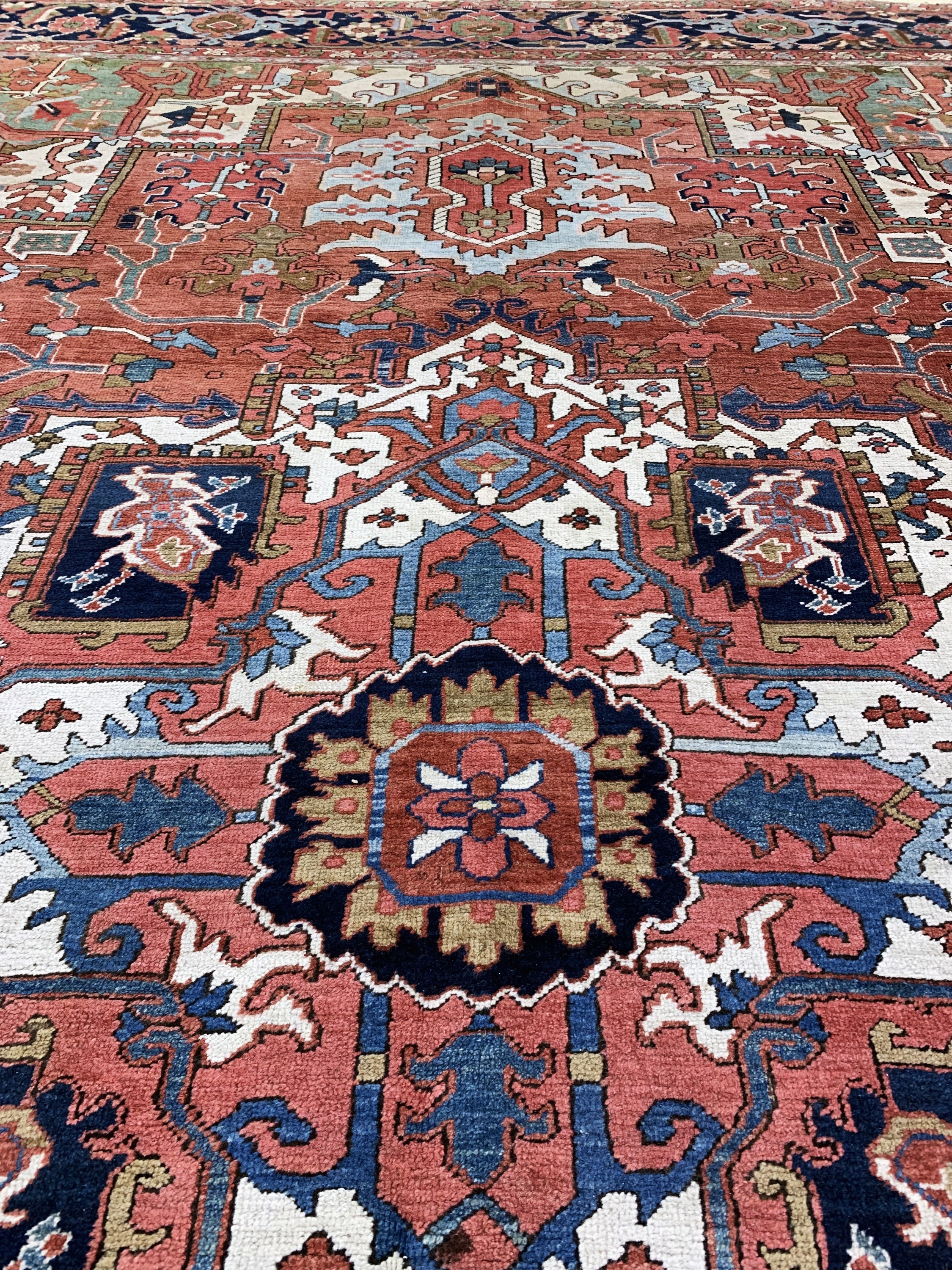 Detail j: Antiker Heriz, Persien, um 1900, Wolle auf Baumwolle, ca. 410 x 328 cm, EHZ: 4