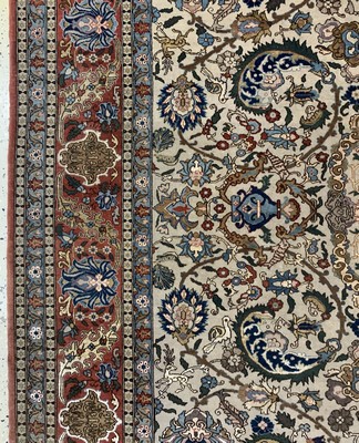 26993143d - Teheran´Part-Silk´fein alt, Persien, Anfang20.Jhd, Korkwolle mit Seide, ca. 360 x 270 ...