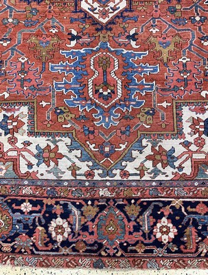 26993171b - Antiker Heriz, Persien, um 1900, Wolle auf Baumwolle, ca. 410 x 328 cm, EHZ: 4