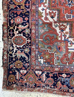 26993171c - Antiker Heriz, Persien, um 1900, Wolle auf Baumwolle, ca. 410 x 328 cm, EHZ: 4