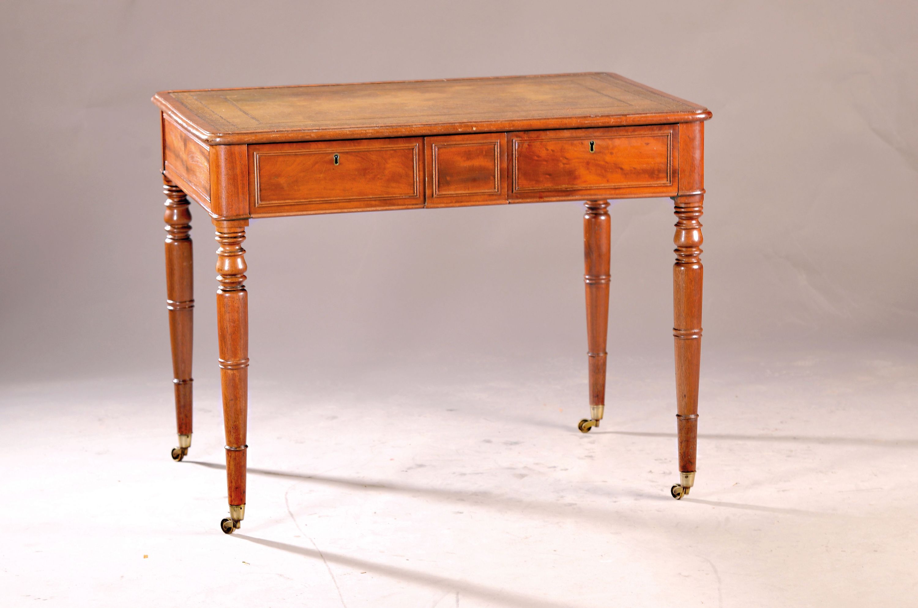 Image 26993756 - Kleiner Schreibtisch/Partner Desk, England, Viktorianisch, um 1880, Mahagonifurnier, ...
