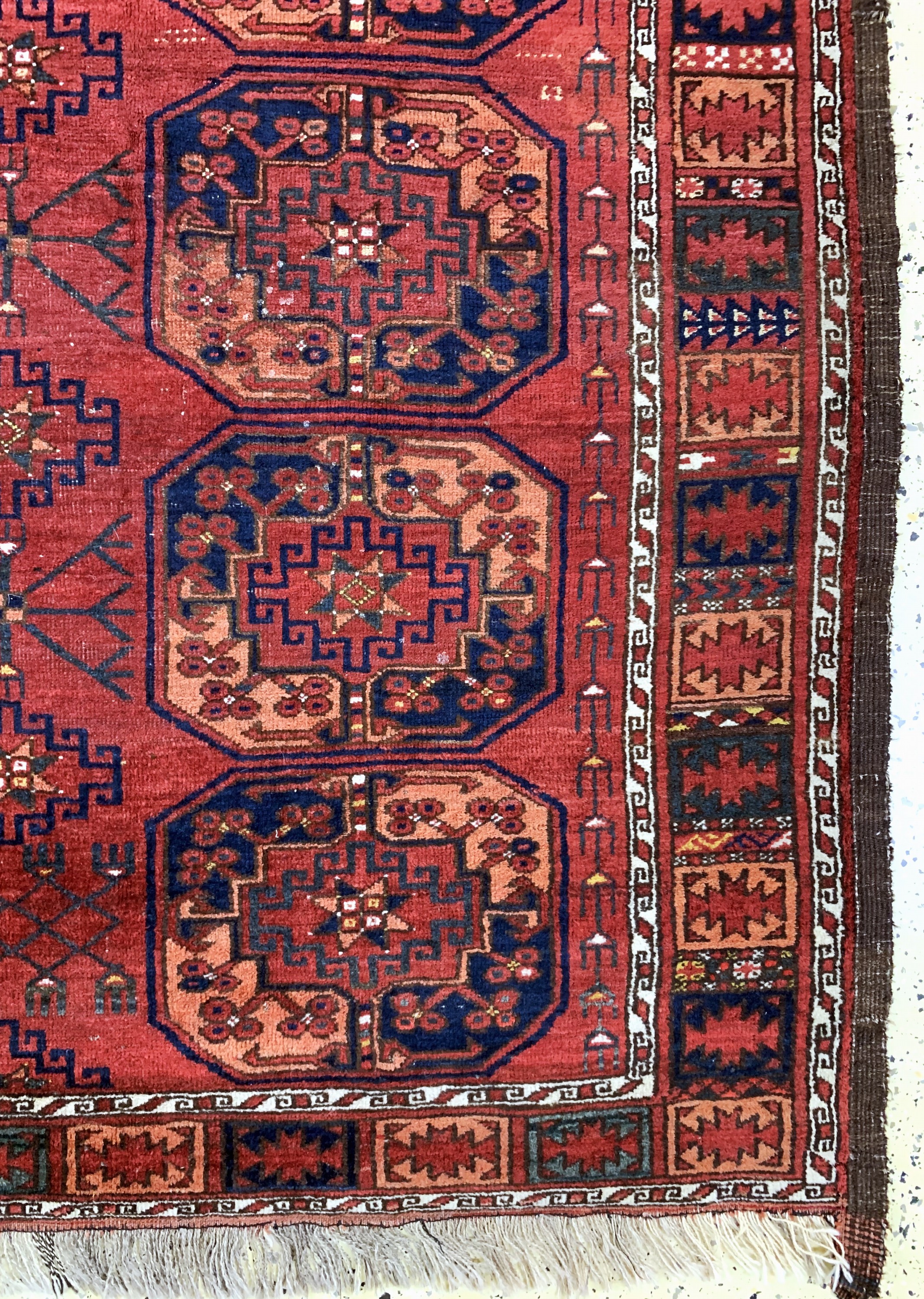 Detail a: Ersari"Hauptteppich"antik, Turkmenistan, 19.Jhd, Wolle auf Wolle, ca. 265 x 230 cm, EHZ: 3
