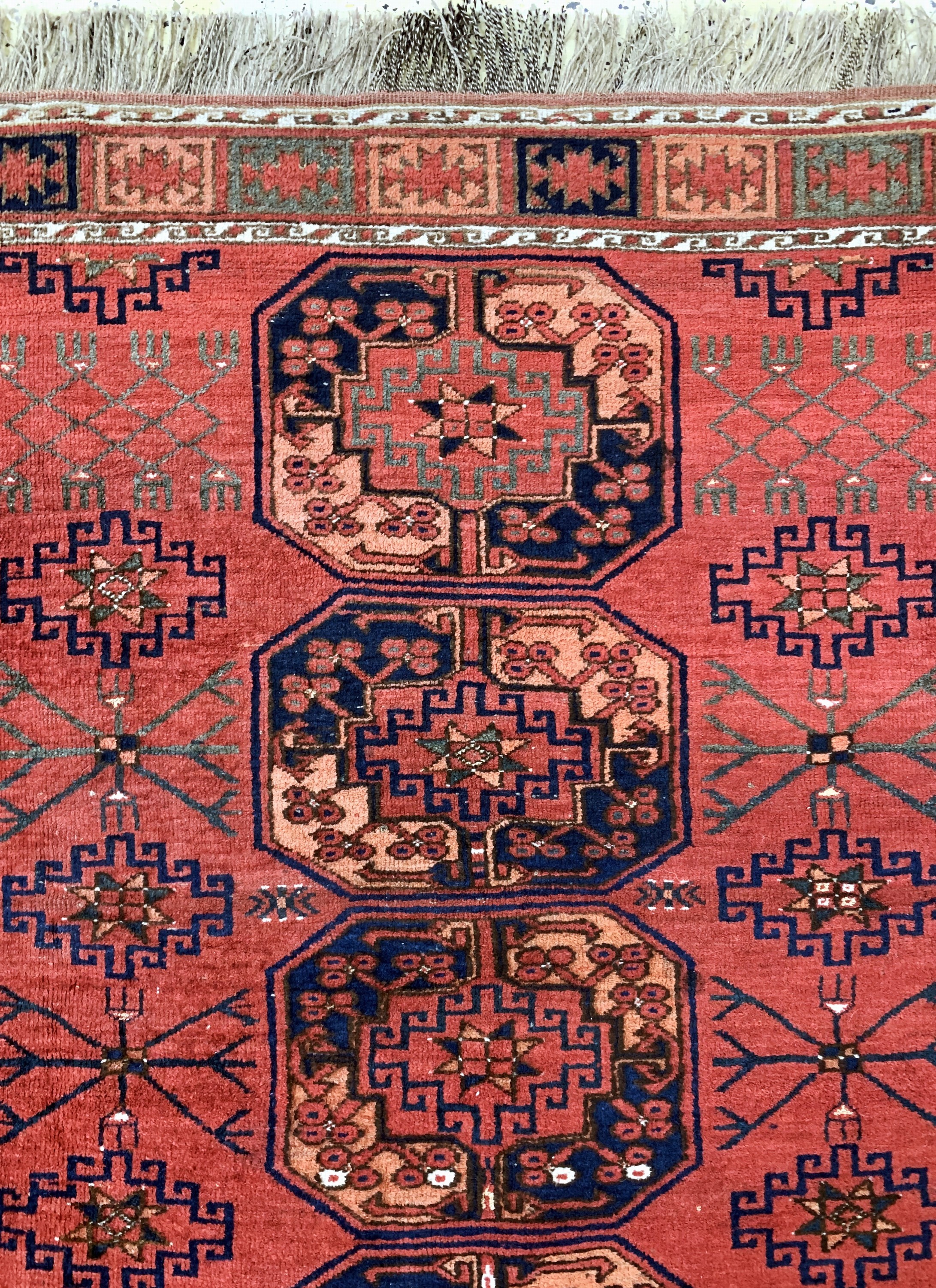 Detail h: Ersari"Hauptteppich"antik, Turkmenistan, 19.Jhd, Wolle auf Wolle, ca. 265 x 230 cm, EHZ: 3