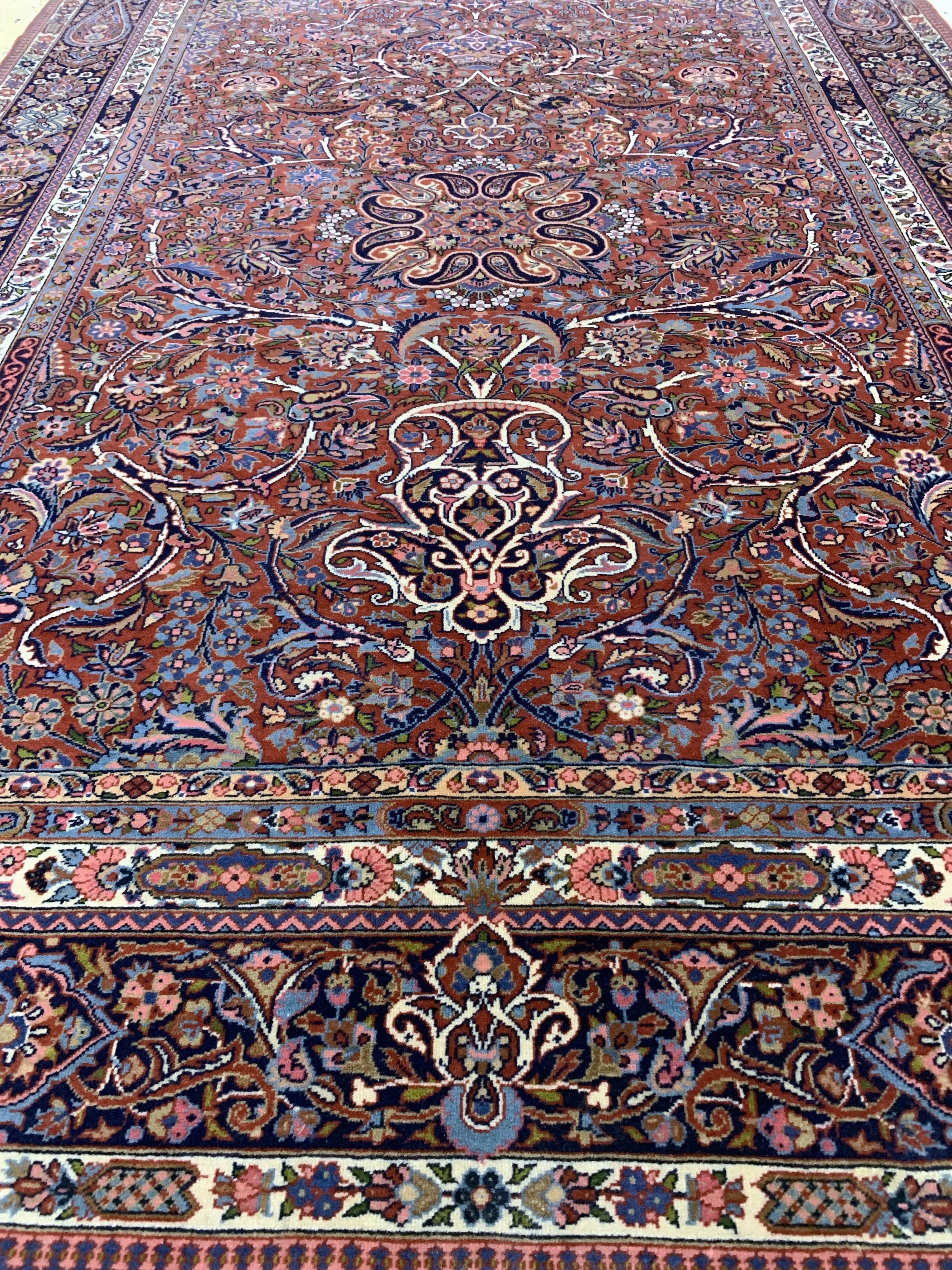 Detail g: Keschan fein"Königskrone", Persien, Anfang 20.Jhd, Korkwolle auf Baumwolle, ca. 203 x 134cm, gereinigt, EHZ: 2