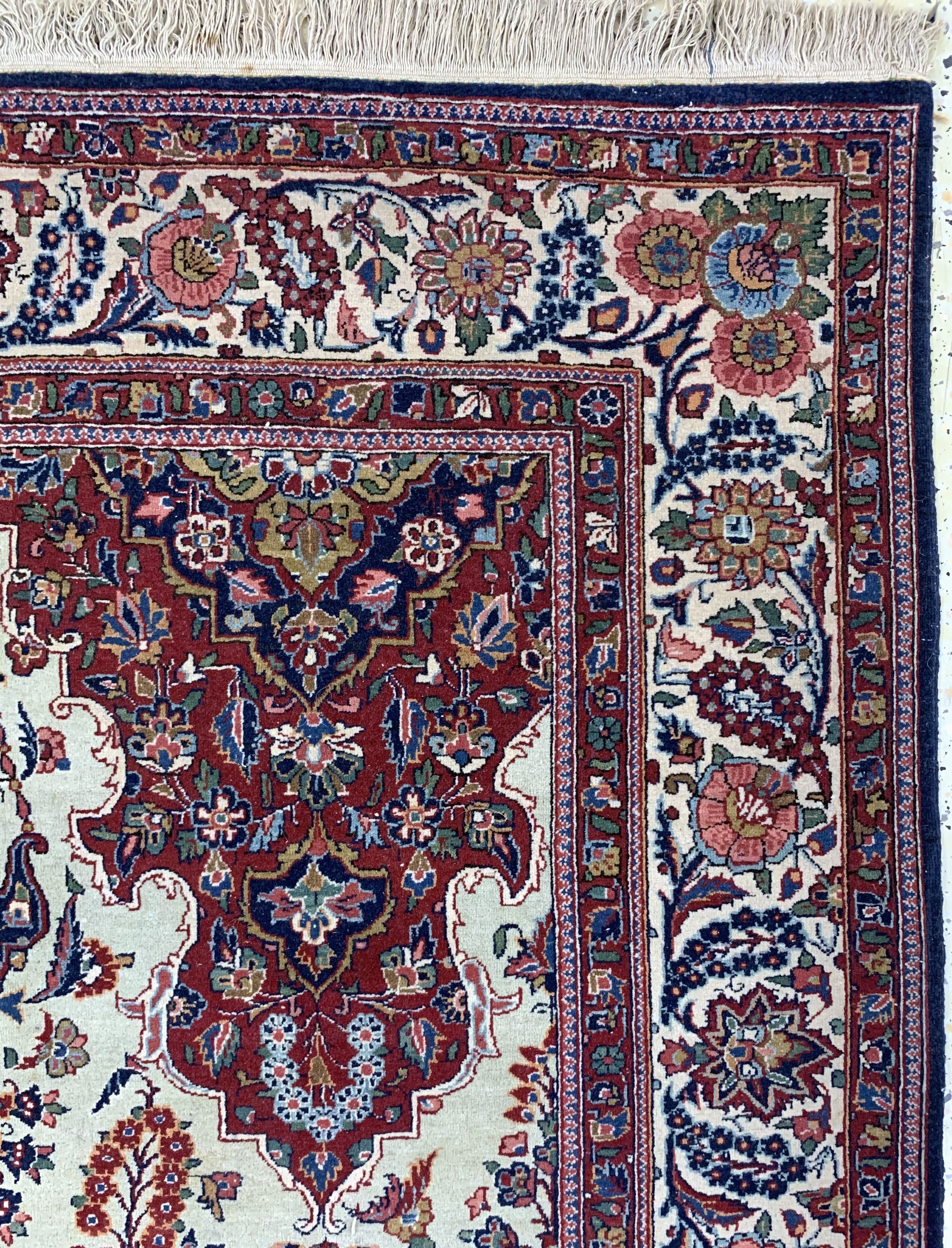 Detail e: Keschan Kork fein, Persien, um 1920-1930, Korkwolle auf Baumwolle, ca. 206 x 136 cm, EHZ: 2