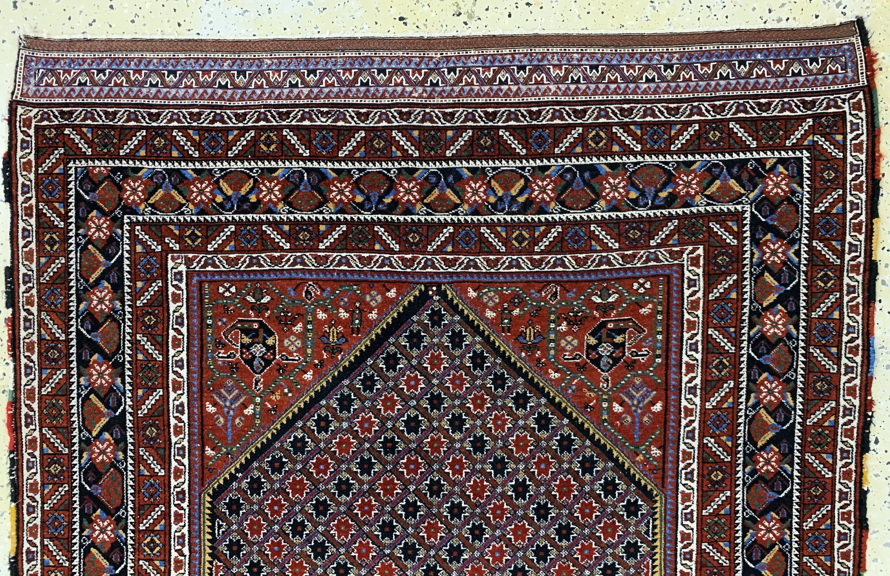 Detail a: Antiker Afschar, Persien, 19.Jhd, Wolle aufWolle, ca. 208 x 130 cm, EHZ: 2( flachgewebte Abschlüsse).
