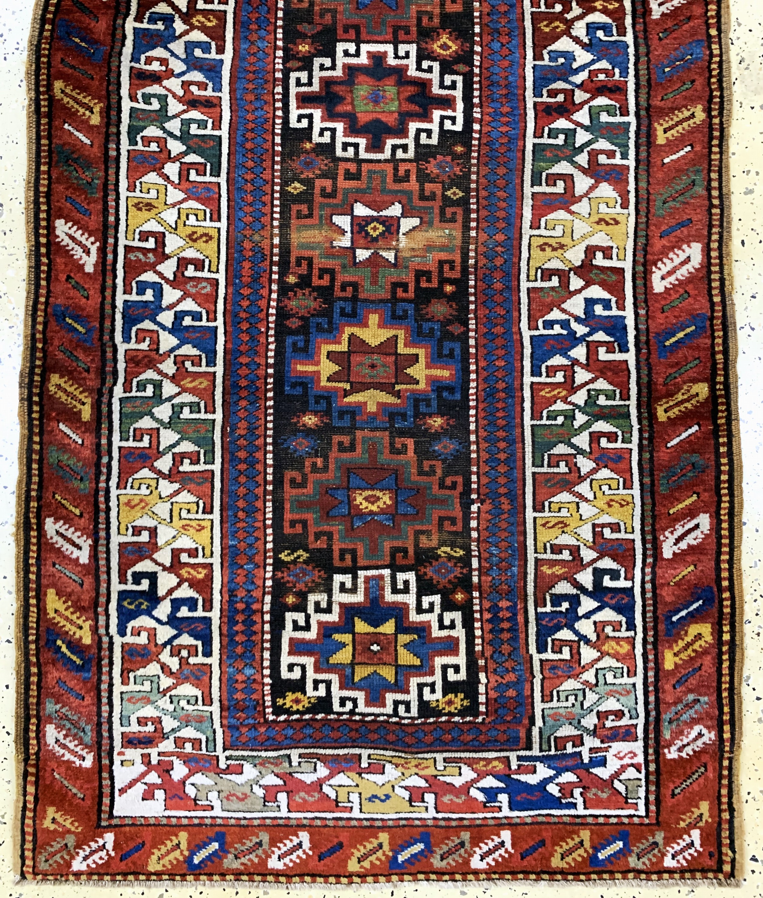 Detail d: "Moghan"Kazak antik, Kaukasus, 19.Jhd, Wolle auf Wolle, ca. 380 x 100 cm, EHZ: 3