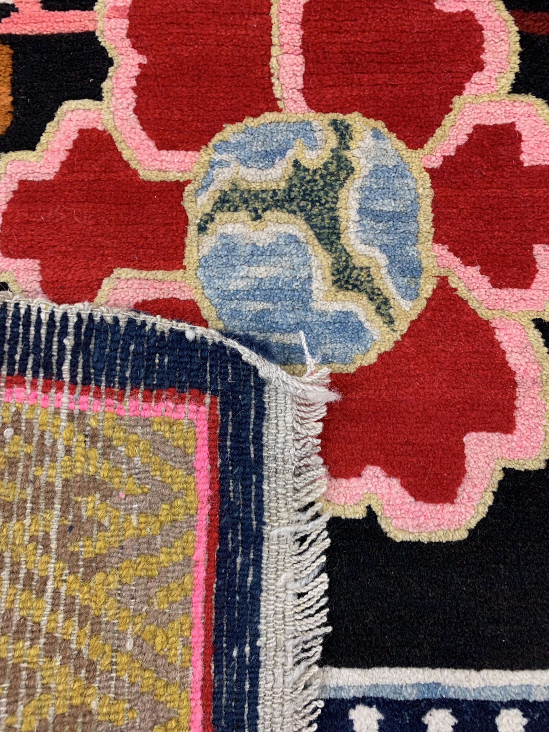 Detail e: "Sitzbank-Teppich", Tibet, um 1920-1930 Wolle auf Wolle, ca. 159 x 80 cm, EHZ: 2