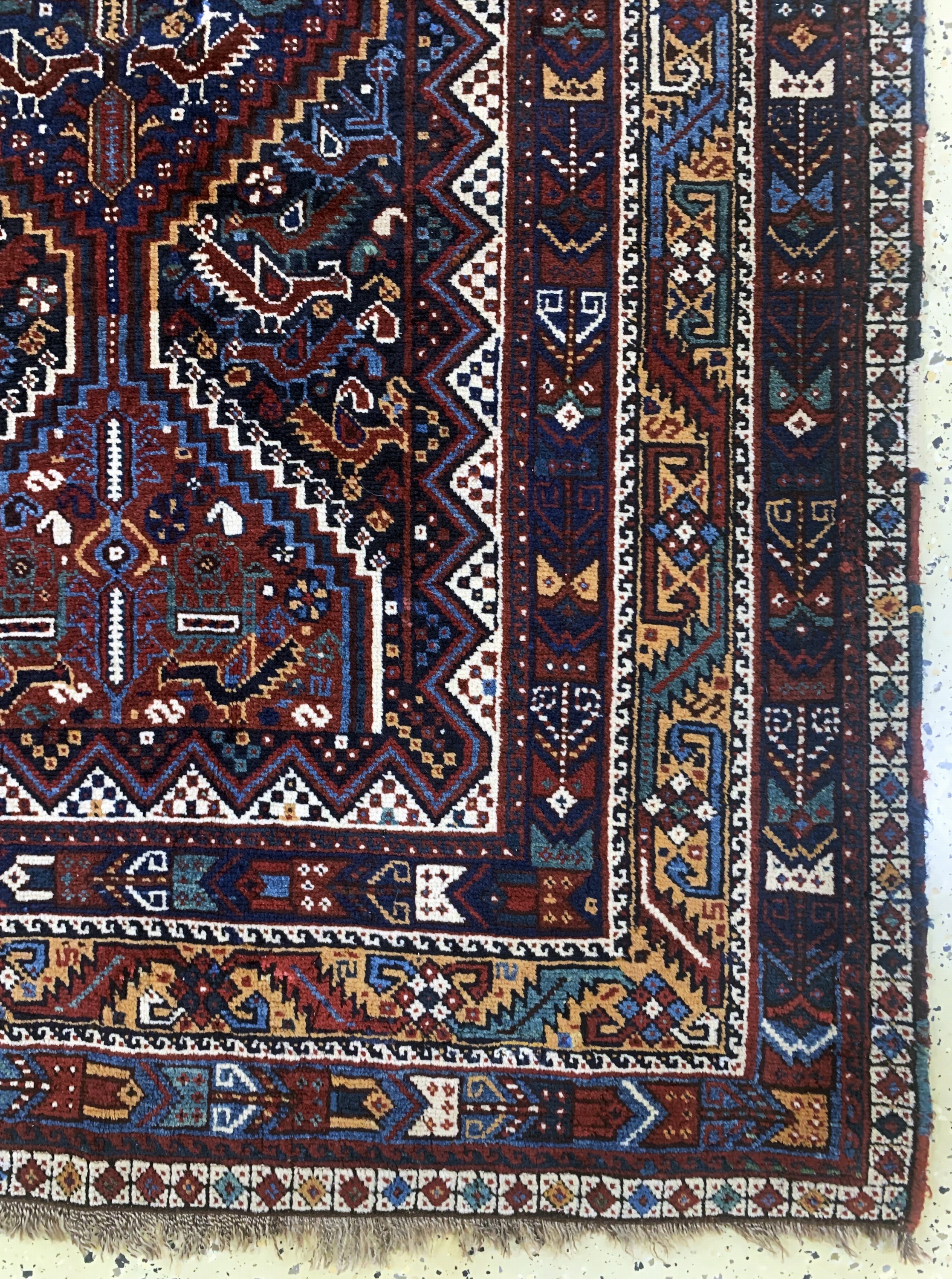 Detail a: "Hühner"Afschar antik, Persien, um 1900, Wolle auf Wolle, ca. 212 x 164 cm, EHZ: 2, (kleine Löcher)