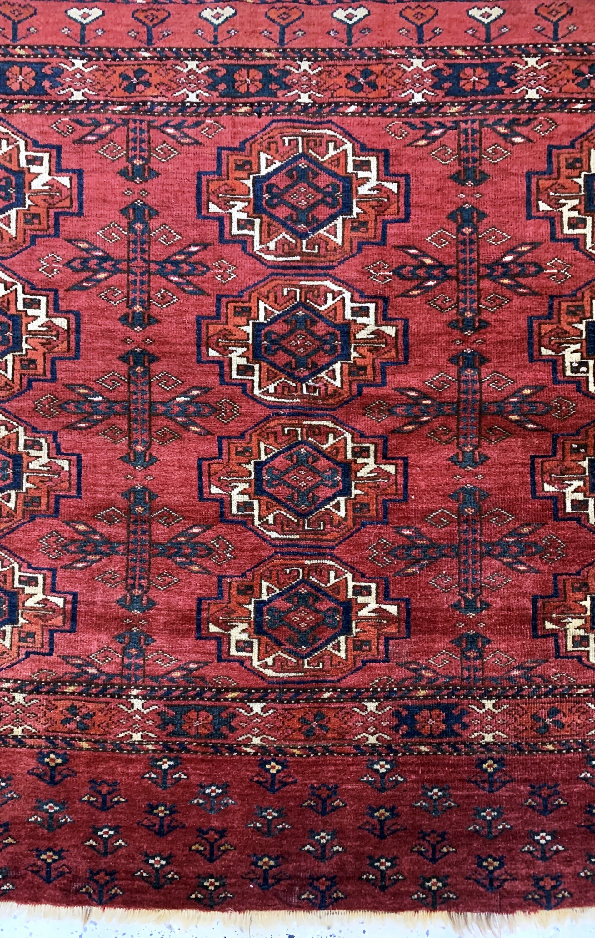 Detail b: Ersari"Tschowal"antik, Turkmenistan, 19.Jhd, Wolle auf Wolle, ca. 130 x 96 cm, EHZ:4
