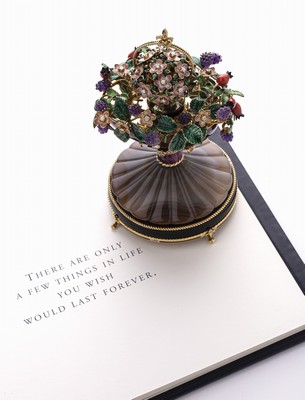 26994187b - 18 kt Gold FABERGE by VICTOR MAYER Spieluhr Herbst-Ei 1998, limit. Auflage, hier 9/10, ...