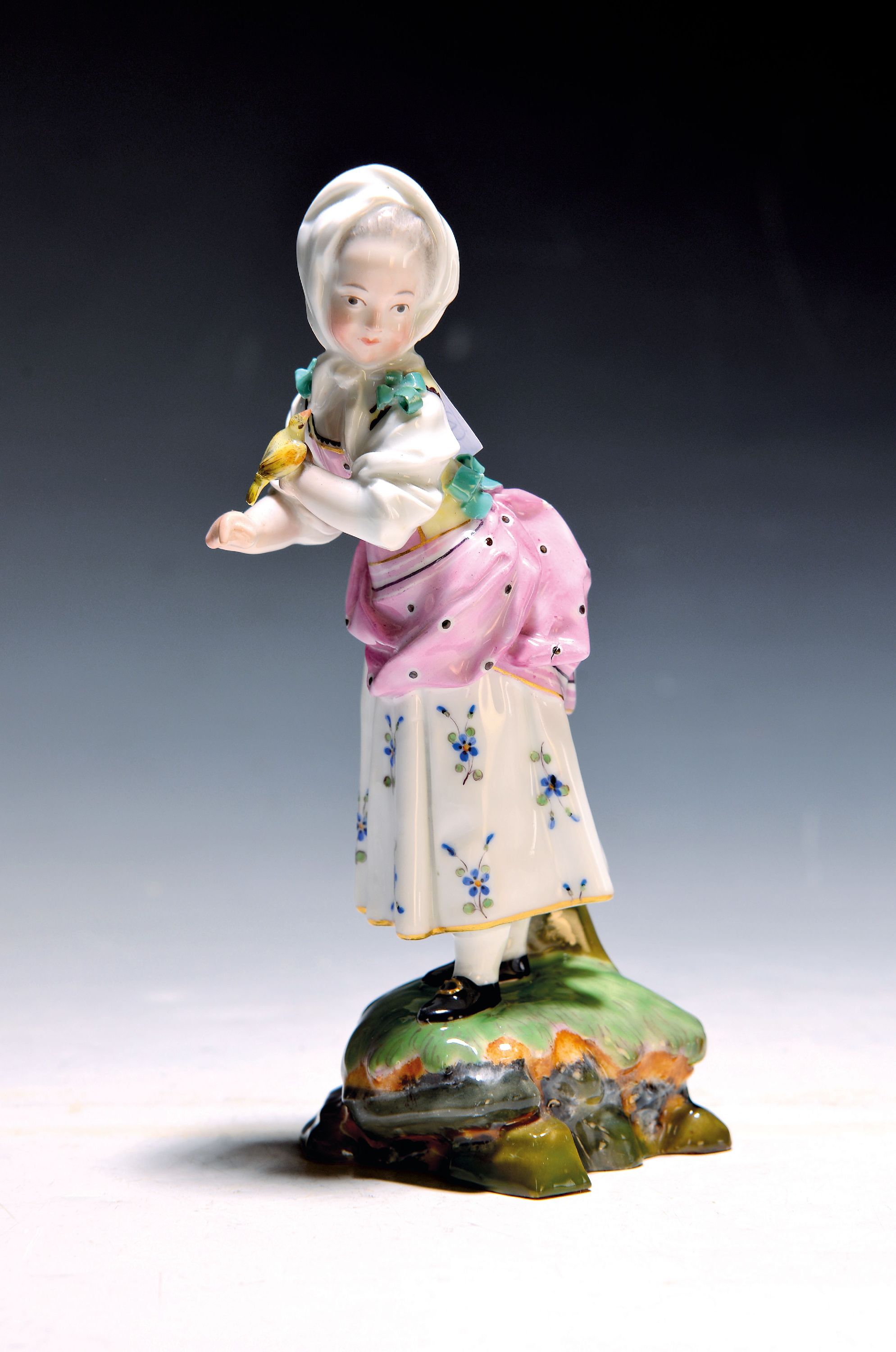 Image 26994867 - Porzellanfigur, Höchst, um 1770, Mädchen mit Kopftuch und Vogel, bunt bemalt, ...