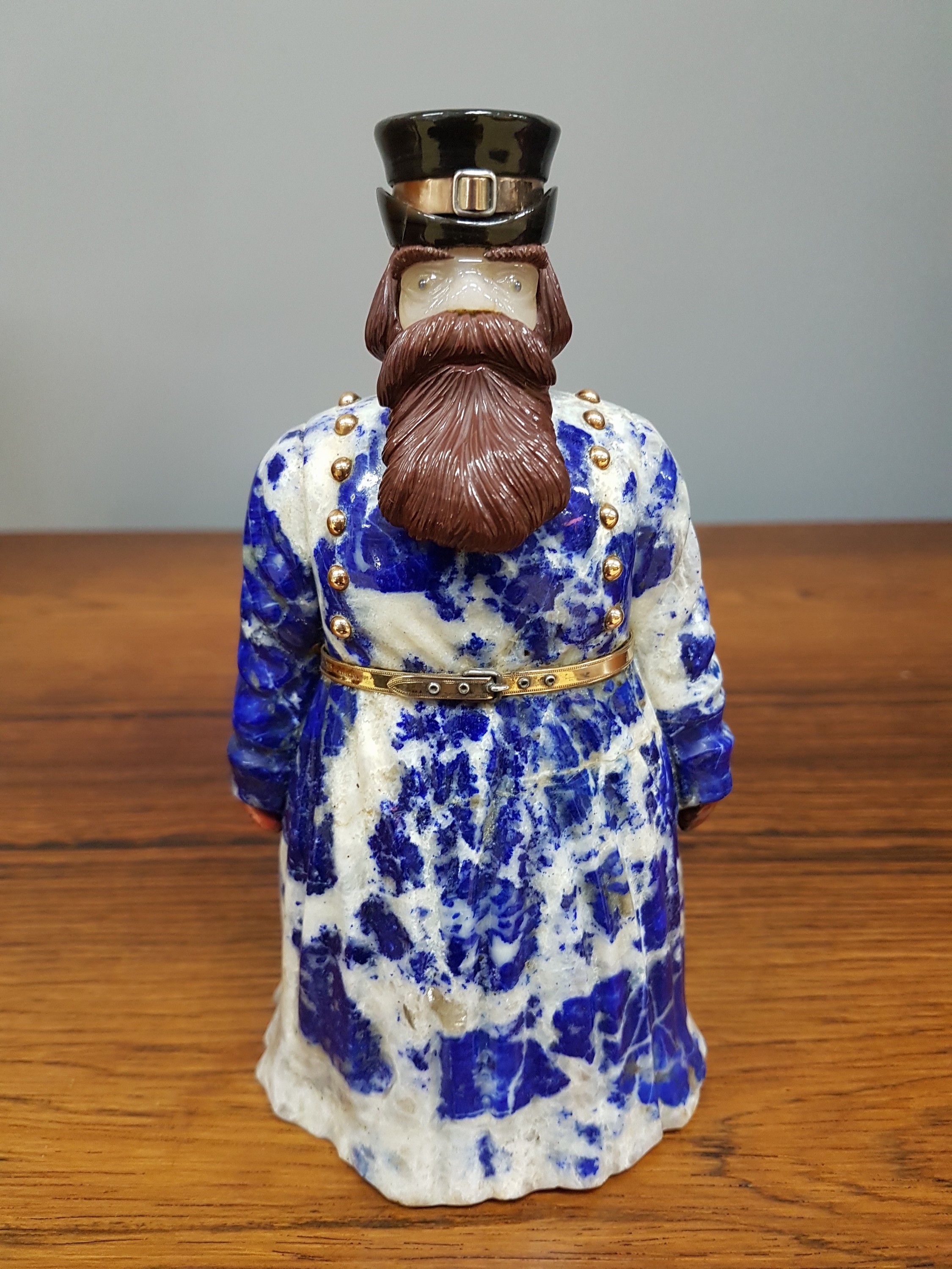Detail d: Lapislazuli-Figur in der Art Faberge, "Kutscher", Russland, 1908-1917, naturalistische Darstellung aus Halbedelsteinen gefertigt, ...